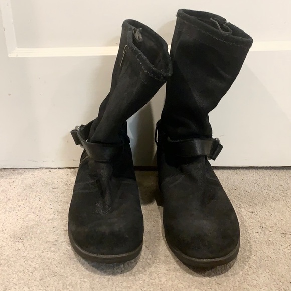 Women’s Black Suede Ugg Boots - Picture 1 of 7